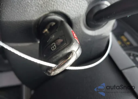 2011 Volkswagen Tiguan S from USA, damaged, VIN WVGAV7AX7BW528625